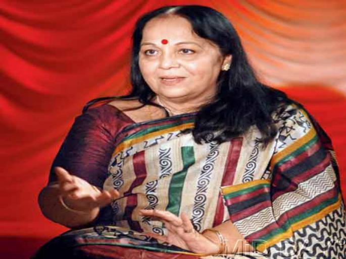..There was tears unsettled: Rohini hattangadi became emotional | ..इथेच अश्रू अनावर झाले होते : रोहिणी हट्टगंडी झाल्या भावनाविवश ..There was tears unsettled: Rohini hattangadi became emotional | ..इथेच अश्रू अनावर झाले होते : रोहिणी हट्टगंडी झाल्या भावनाविवश