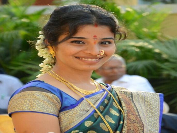 Chakan's general family girl sucessful in the entertainment field | चाकणच्या सर्वसामान्य कुटुंबातील कन्येची मनोरंजन क्षेत्रातील उत्तुंग भरारी.....  Chakan's general family girl sucessful in the entertainment field | चाकणच्या सर्वसामान्य कुटुंबातील कन्येची मनोरंजन क्षेत्रातील उत्तुंग भरारी.....
