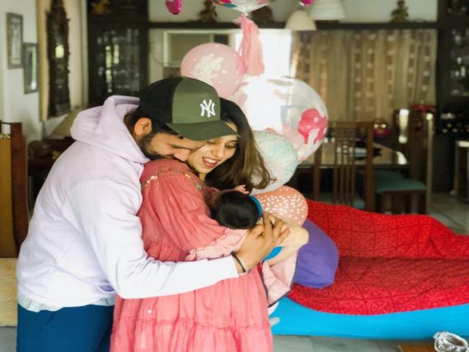 Rohit Sharma meet his baby girl announced name on twitter | रोहित शर्माने केलं आपल्या लेकीचं बारसं, नाव काय ठेवलं ते जाणून घ्या...