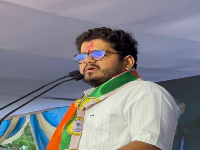 Maharashtra Assembly Election 2024 : A case has been filed against Rohit Patil's activists, alleging that they distributed Rs 3,000 from the Diwali snacks, Tasgaon Kavathe Mahankal Vidhan Sabha | रोहित पाटलांच्या कार्यकर्त्यांवर गुन्हा दाखल, दिवाळीच्या फराळातून ३ हजार रुपये वाटल्याचा आरोप Maharashtra Assembly Election 2024 : A case has been filed against Rohit Patil's activists, alleging that they distributed Rs 3,000 from the Diwali snacks, Tasgaon Kavathe Mahankal Vidhan Sabha | रोहित पाटलांच्या कार्यकर्त्यांवर गुन्हा दाखल, दिवाळीच्या फराळातून ३ हजार रुपये वाटल्याचा आरोप