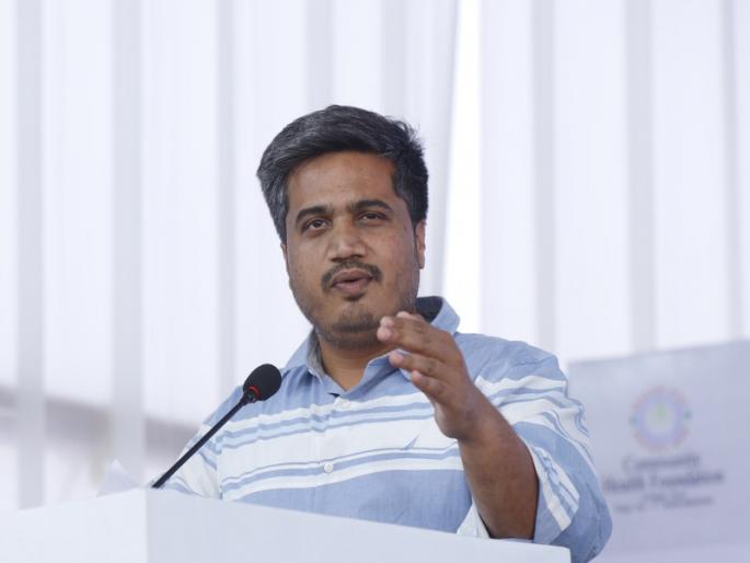 6 thousand 500 crore scam in purchase of ambulance Tanaji Sawant should resign - Rohit Pawar | रुग्णवाहिका खरेदी घोटाळ्यात आरोग्य मंत्रालय मुख्यलाभार्थी; रोहित पवारांचा तानाजी सावंतांवर निशाणा 6 thousand 500 crore scam in purchase of ambulance Tanaji Sawant should resign - Rohit Pawar | रुग्णवाहिका खरेदी घोटाळ्यात आरोग्य मंत्रालय मुख्यलाभार्थी; रोहित पवारांचा तानाजी सावंतांवर निशाणा