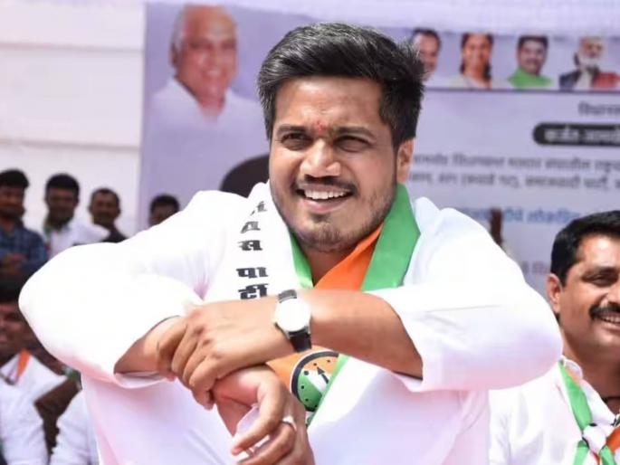 NCP leader Umesh Patil criticized MLA Rohit Pawar | रोहित पवार यांनी तीनवेळा पक्ष सोडण्याचा प्रयत्न केला होता; अजितदादांच्या राष्ट्रवादीतील नेत्याचा गौप्यस्फोट NCP leader Umesh Patil criticized MLA Rohit Pawar | रोहित पवार यांनी तीनवेळा पक्ष सोडण्याचा प्रयत्न केला होता; अजितदादांच्या राष्ट्रवादीतील नेत्याचा गौप्यस्फोट