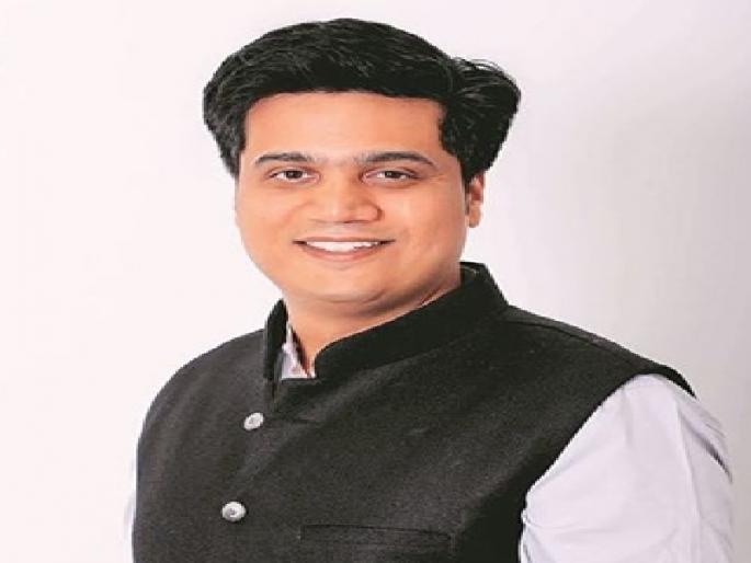 Appropriate camps without group-side: Rohit Pawar | गट-तट न पाहता छावण्या मंजूर करा : रोहित पवार Appropriate camps without group-side: Rohit Pawar | गट-तट न पाहता छावण्या मंजूर करा : रोहित पवार