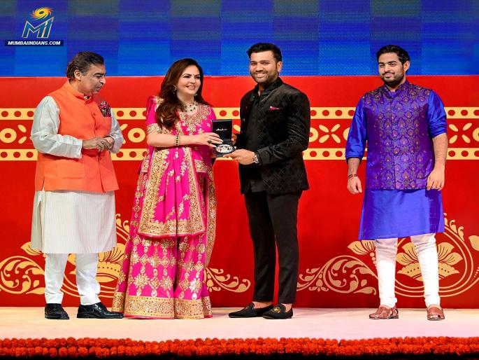 Until 2013, we didn't win a single trophy. And now, I stand here with the most successful team, Rohit Sharma | Video: ...म्हणून मुंबई इंडियन्सचा सदस्य असल्याचा रोहित शर्माला वाटतो अभिमान