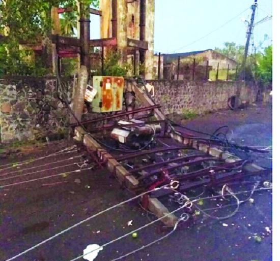 Kolhapur district has two victims of heavy rain | कोल्हापूर जिल्ह्यात वळीव पावसाचे दोन बळी_ अनेक ठिकाणी मुसळधार Kolhapur district has two victims of heavy rain | कोल्हापूर जिल्ह्यात वळीव पावसाचे दोन बळी_ अनेक ठिकाणी मुसळधार