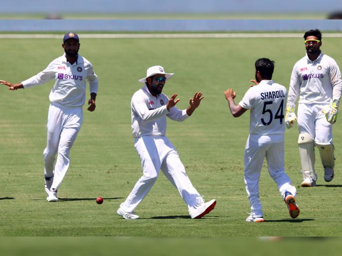 India vs Australia, 4th Test : Shardul Thakur provides breakthrough; sharp catch by Rohit Sharma, Video | India vs Australia, 4th Test : रोहित शर्मानं घेतली भारी कॅच; शार्दूल ठाकूरनं दिले धक्क्यांवर धक्के, Video