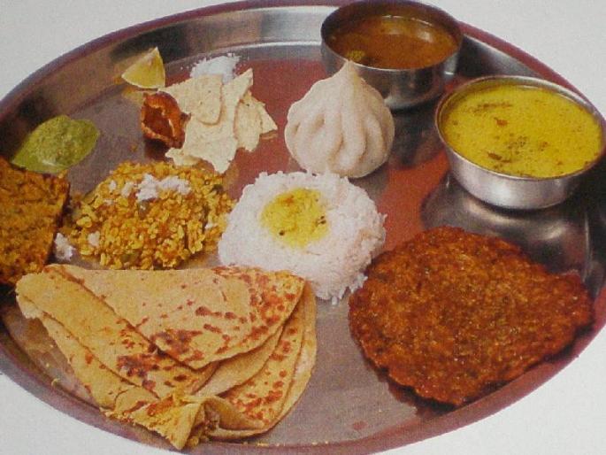 Ten years of rotary 'Annapoorna' | रोटरी ‘अन्नपूर्णा’ची अखंडित दहा वर्षे  Ten years of rotary 'Annapoorna' | रोटरी ‘अन्नपूर्णा’ची अखंडित दहा वर्षे