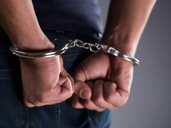 RPF shackled the accused from Chhindwara who was stealing on the platform | प्लॅटफॉर्मवर चोरी करणाऱ्या छिंदवाड्यातील आरोपीला आरपीएफने ठोकल्या बेड्या RPF shackled the accused from Chhindwara who was stealing on the platform | प्लॅटफॉर्मवर चोरी करणाऱ्या छिंदवाड्यातील आरोपीला आरपीएफने ठोकल्या बेड्या