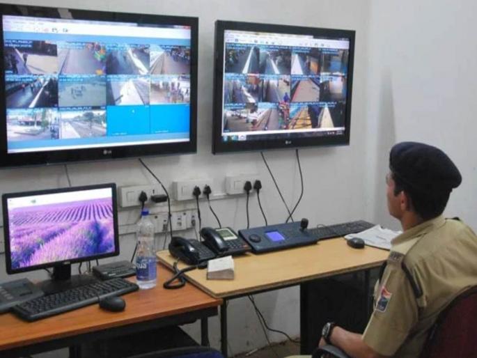 people order samosa and pizza on railway safety helpline in mumbai | काय सांगता? रेल्वे सुरक्षा हेल्पलाइनवर चक्क समोसा, पिझ्झाची ऑर्डर people order samosa and pizza on railway safety helpline in mumbai | काय सांगता? रेल्वे सुरक्षा हेल्पलाइनवर चक्क समोसा, पिझ्झाची ऑर्डर