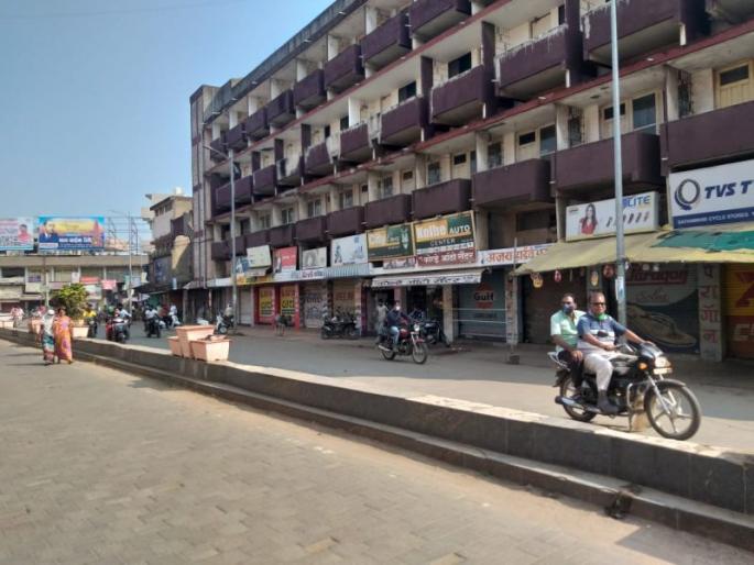 Full response to the bandh in Bhandara city | Bhandara Fire; भंडारा शहरात बंदला संपूर्ण प्रतिसाद; रस्त्यावर तुरळक वर्दळ Full response to the bandh in Bhandara city | Bhandara Fire; भंडारा शहरात बंदला संपूर्ण प्रतिसाद; रस्त्यावर तुरळक वर्दळ
