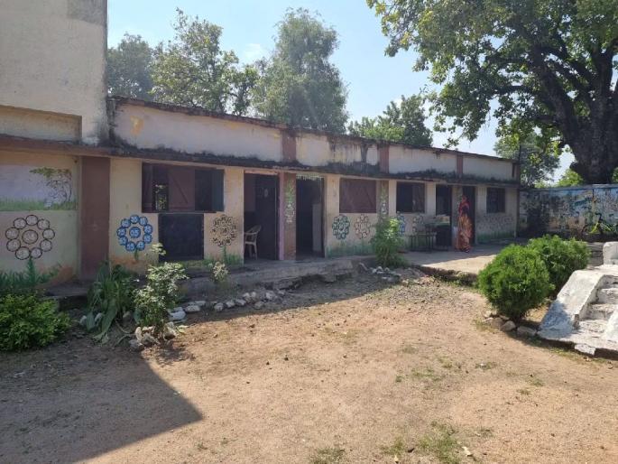 Confusion in appointment of contractual teachers; The life of the parents! | कंत्राटी शिक्षकांच्या नियुक्तीचा घोळ; पालकांच्या जीवाला घोर! Confusion in appointment of contractual teachers; The life of the parents! | कंत्राटी शिक्षकांच्या नियुक्तीचा घोळ; पालकांच्या जीवाला घोर!