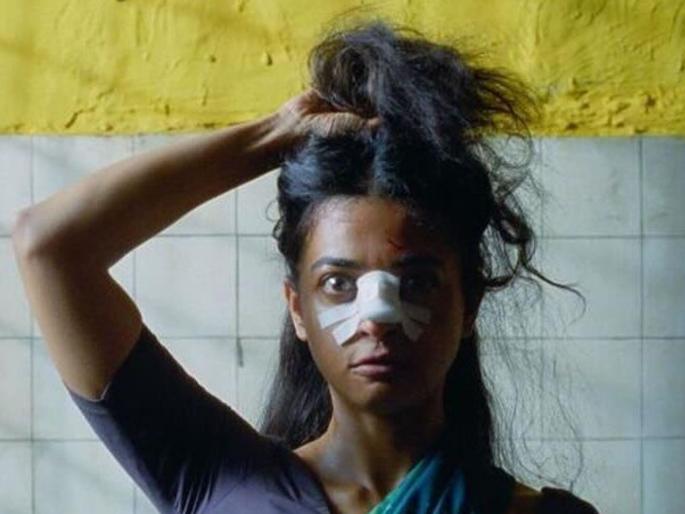 Fans are shocked to see Radhika Apte's condition, the photo is going viral | राधिका आपटेची अवस्था पाहून हैराण झाले चाहते, व्हायरल होतोय फोटो Fans are shocked to see Radhika Apte's condition, the photo is going viral | राधिका आपटेची अवस्था पाहून हैराण झाले चाहते, व्हायरल होतोय फोटो