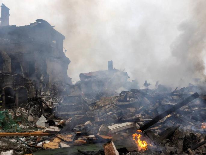 Russia launches largest-ever attack on Ukraine, fires 367 drones, missiles | रशियाने युक्रेनवर आतापर्यंतचा सर्वात मोठा हल्ला केला, ३६७ ड्रोन, क्षेपणास्त्रे डागली Russia launches largest-ever attack on Ukraine, fires 367 drones, missiles | रशियाने युक्रेनवर आतापर्यंतचा सर्वात मोठा हल्ला केला, ३६७ ड्रोन, क्षेपणास्त्रे डागली