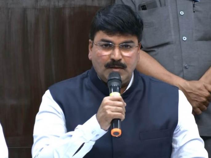 don't stop the development of dharavi for politics mp rahul shewale warns opponents | राजकारणासाठी धारावीचा विकास रोखू नका, खासदार शेवाळे यांचा विरोधकांना इशारा don't stop the development of dharavi for politics mp rahul shewale warns opponents | राजकारणासाठी धारावीचा विकास रोखू नका, खासदार शेवाळे यांचा विरोधकांना इशारा