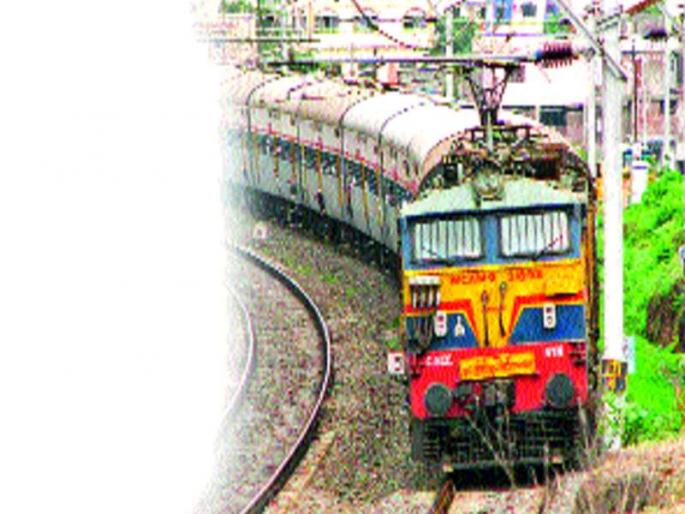 Starting the work of extension of Pimpri station | पिंपरी स्थानकाच्या फलाटांची लांबी वाढविण्याचे काम सुरू Starting the work of extension of Pimpri station | पिंपरी स्थानकाच्या फलाटांची लांबी वाढविण्याचे काम सुरू