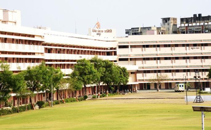 The public funds were expended on the Smruti Mandir area was valid not to be proved | स्मृती मंदिर परिसरावर सार्वजनिक निधीतून खर्च वैध असल्याचे सिद्ध करता आले नाही The public funds were expended on the Smruti Mandir area was valid not to be proved | स्मृती मंदिर परिसरावर सार्वजनिक निधीतून खर्च वैध असल्याचे सिद्ध करता आले नाही