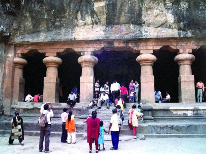 Pathdaev will light up the solar power through solar | घारापुरीत सौरऊर्जेतून उजळवणार पथदिवे Pathdaev will light up the solar power through solar | घारापुरीत सौरऊर्जेतून उजळवणार पथदिवे