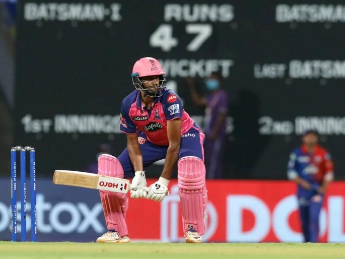 IPL 2022 RR vs DC Live Updates : Ravichandran Ashwin keeps innovating his game, See his new batting stance, score Maiden IPL fifty, Watch Video  | Ravichandran Ashwin IPL 2022 RR vs DC Live Updates : आर अश्विनची बॅटिंग स्टाईल पाहून सारेच चक्रावले; IPL मधील पहिले अर्धशतक झळकावले, Video 