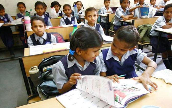 Selection of 2983 students for 3081 seats of RTE in Jalgoan | आरटीईच्या ३०८१ जागांसाठी २९८३ विद्यार्थ्यांची निवड Selection of 2983 students for 3081 seats of RTE in Jalgoan | आरटीईच्या ३०८१ जागांसाठी २९८३ विद्यार्थ्यांची निवड