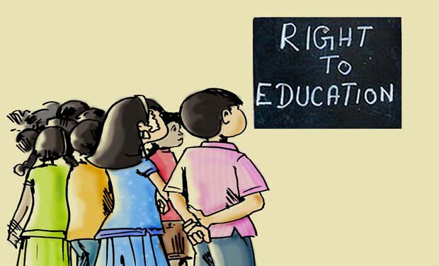 Parents are waiting for school SMS for RTE admission | आरटीई प्रवेशासाठी पालक पाहत आहेत शाळेच्या एसएमएसची वाट