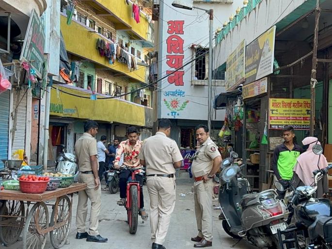 firing at the house of rti activists in virar | आरटीआय कार्यकर्त्यांच्या घरावर गोळीबार; गोपचर पाड्यात सोमवारी पहाटे घडली घटना firing at the house of rti activists in virar | आरटीआय कार्यकर्त्यांच्या घरावर गोळीबार; गोपचर पाड्यात सोमवारी पहाटे घडली घटना