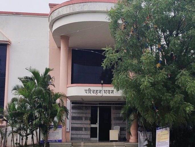 Promotion stalled, Latur RTO office in charge for two years! | पदोन्नती रखडल्या, लातूर आरटीओ कार्यालयात दोन वर्षांपासून प्रभारीराज ! Promotion stalled, Latur RTO office in charge for two years! | पदोन्नती रखडल्या, लातूर आरटीओ कार्यालयात दोन वर्षांपासून प्रभारीराज !