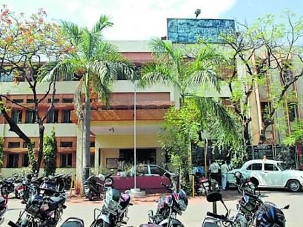 Registration of only 54 new vehicles in lockdown in Nagpur | नागपुरात लॉकडाऊनमध्ये केवळ ५४ नव्या वाहनांचे रजिस्ट्रेशन Registration of only 54 new vehicles in lockdown in Nagpur | नागपुरात लॉकडाऊनमध्ये केवळ ५४ नव्या वाहनांचे रजिस्ट्रेशन