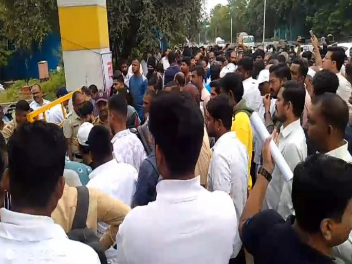 Pune Lok Adalat to pay fines at a discount Traffic police's planning collapsed, demand for extension of time | Pune: सवलतीत दंड भरण्याची लोकअदालत; वाहतूक पोलिसांचे नियोजन कोलमडले, मुदत वाढवण्याची मागणी Pune Lok Adalat to pay fines at a discount Traffic police's planning collapsed, demand for extension of time | Pune: सवलतीत दंड भरण्याची लोकअदालत; वाहतूक पोलिसांचे नियोजन कोलमडले, मुदत वाढवण्याची मागणी