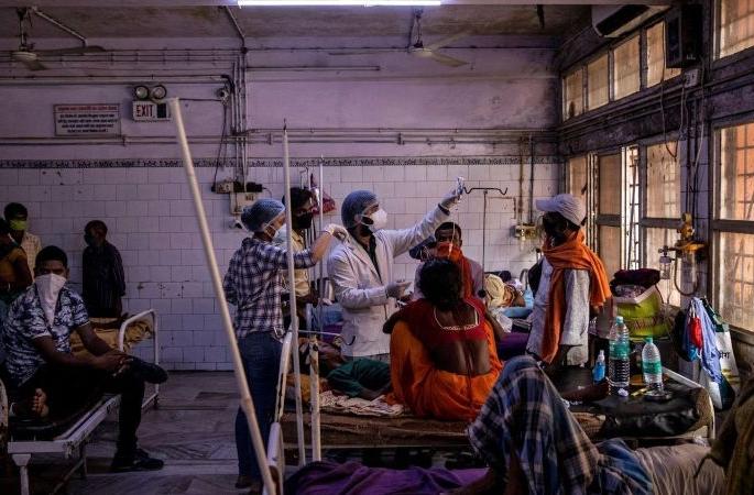 The shocking reality of the subcontinent; Only those who count money get a bed | उपराजधानीतील धक्कादायक वास्तव; पैसे मोजणाऱ्यांनाच मिळतोय बेड