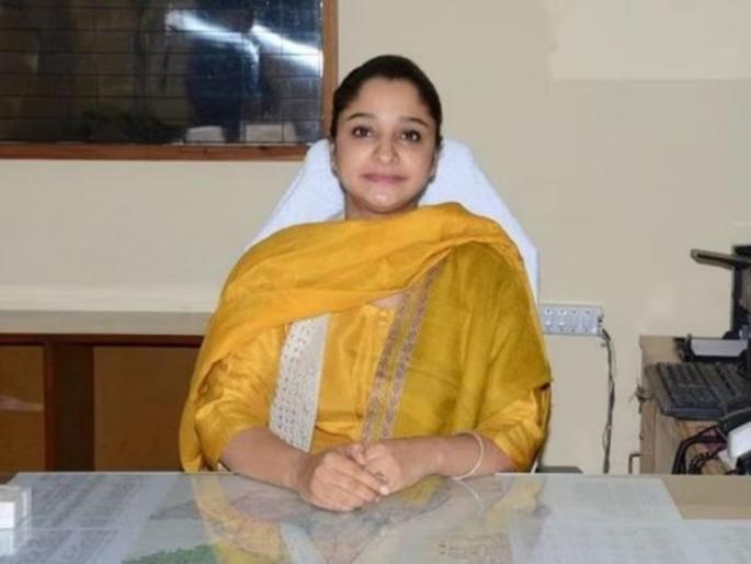 IAS Rukmani Riar who failed in class 6th and then cracked upsc in first attempt secured second rank | कौतुकास्पद! सहावीत नापास झाली, पण हार नाही मानली; कोचिंगशिवाय पहिल्याच प्रयत्नात IAS IAS Rukmani Riar who failed in class 6th and then cracked upsc in first attempt secured second rank | कौतुकास्पद! सहावीत नापास झाली, पण हार नाही मानली; कोचिंगशिवाय पहिल्याच प्रयत्नात IAS