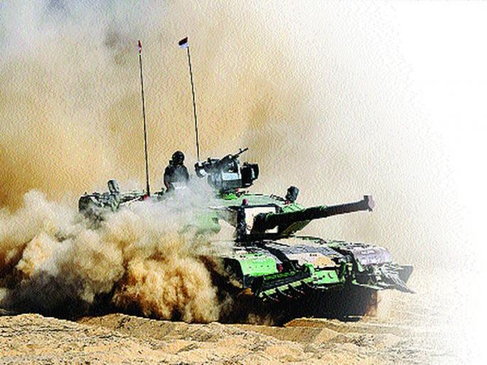 Can not force the country arms | देशी शस्त्रास्त्रांची सक्ती करणे शक्य नाही