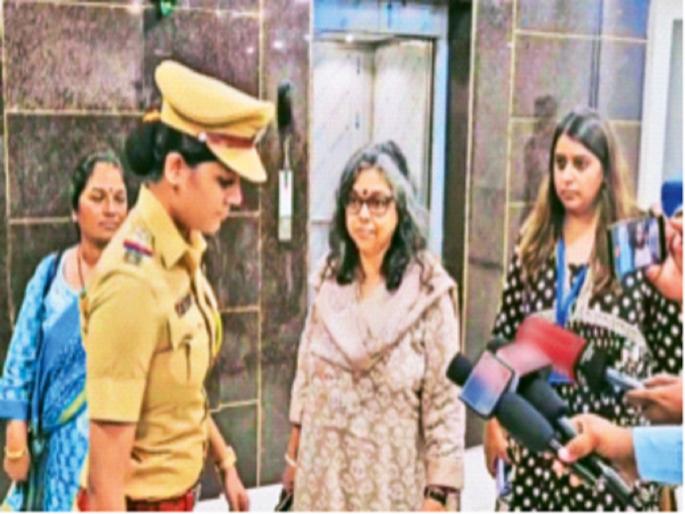 National Commission for Child Rights took over the 'inquiry' of police, principal | राष्ट्रीय बाल अधिकार आयोगाने घेतली पोलिस, मुख्याध्यापकांची ‘शाळा’ National Commission for Child Rights took over the 'inquiry' of police, principal | राष्ट्रीय बाल अधिकार आयोगाने घेतली पोलिस, मुख्याध्यापकांची ‘शाळा’