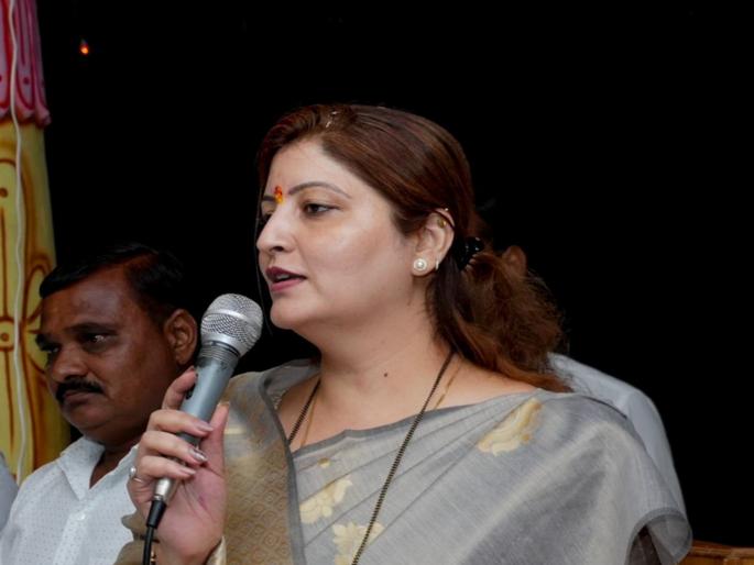 This shows their ignorance; Reply to critics without naming Rupali Chakankar | Rupali Chakankar: त्यांचे अज्ञानच यातून दिसते; रुपाली चाकणकरांचे नाव न घेता टीकाकारांना प्रत्युत्तर