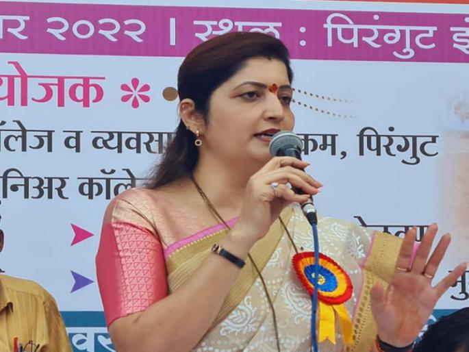 PMPML's women employees will stop their harassment; Each depot will set up a toilet - Rupali Chakankar | PMPML च्या महिला कर्मचाऱ्यांची कुचंबणा थांबणार; प्रत्येक डेपोत उभारणार स्वच्छतागृह- रुपाली चाकणकर PMPML's women employees will stop their harassment; Each depot will set up a toilet - Rupali Chakankar | PMPML च्या महिला कर्मचाऱ्यांची कुचंबणा थांबणार; प्रत्येक डेपोत उभारणार स्वच्छतागृह- रुपाली चाकणकर