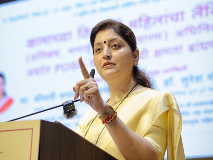 Women should come forward and file a complaint against atrocities without fear; Rupali Chakankar appeals | महिलांनी अत्याचाराविरुद्ध न घाबरता पुढे या अन् तक्रार दाखल करा; रुपाली चाकणकर यांचे आवाहन Women should come forward and file a complaint against atrocities without fear; Rupali Chakankar appeals | महिलांनी अत्याचाराविरुद्ध न घाबरता पुढे या अन् तक्रार दाखल करा; रुपाली चाकणकर यांचे आवाहन