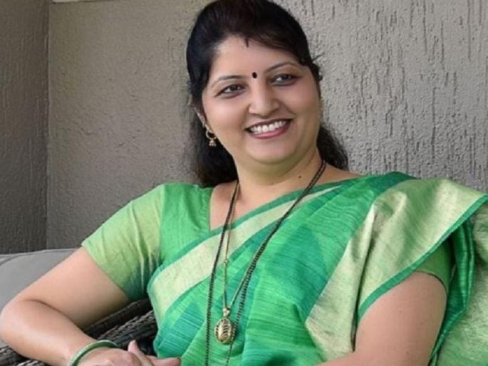 NCP's women state president Rupali Chakankar's office threatened to be set on fire | राष्ट्रवादीच्या महिला प्रदेशाध्यक्षा रूपाली चाकणकर यांचे कार्यालय पेटवून देण्याची धमकी NCP's women state president Rupali Chakankar's office threatened to be set on fire | राष्ट्रवादीच्या महिला प्रदेशाध्यक्षा रूपाली चाकणकर यांचे कार्यालय पेटवून देण्याची धमकी