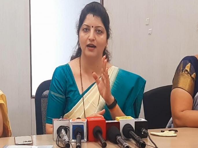 companies that harass women will be terminated said by rupali chakankar | महिलांना त्रास देणाऱ्या कंपन्यांना टर्मिनेट करण्यात येईल - रुपाली चाकणकर  companies that harass women will be terminated said by rupali chakankar | महिलांना त्रास देणाऱ्या कंपन्यांना टर्मिनेट करण्यात येईल - रुपाली चाकणकर