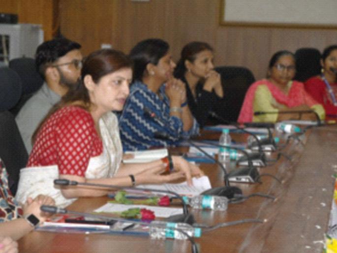 Complaints rained on the chairman of the commission | आयोगाच्या अध्यक्षांवर तक्रारींचा पाऊस Complaints rained on the chairman of the commission | आयोगाच्या अध्यक्षांवर तक्रारींचा पाऊस