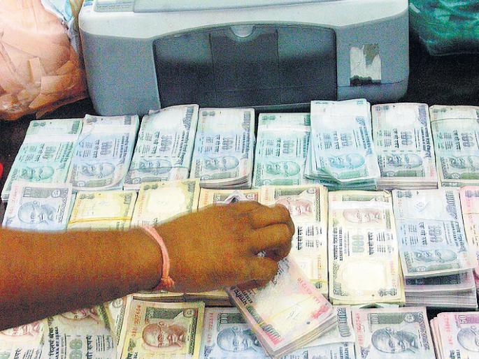 in Nanded farmers' moved from crop loans | नांदेडमध्ये शेतकºयांची पीक कर्जाकडे पाठ in Nanded farmers' moved from crop loans | नांदेडमध्ये शेतकºयांची पीक कर्जाकडे पाठ