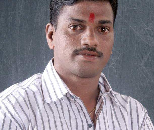 Nalawade should not teach loyalty to Parkar! Rupesh Narvekar | नलावडे यांनी पारकरांना निष्ठा शिकवू नये : रुपेश नार्वेकर Nalawade should not teach loyalty to Parkar! Rupesh Narvekar | नलावडे यांनी पारकरांना निष्ठा शिकवू नये : रुपेश नार्वेकर