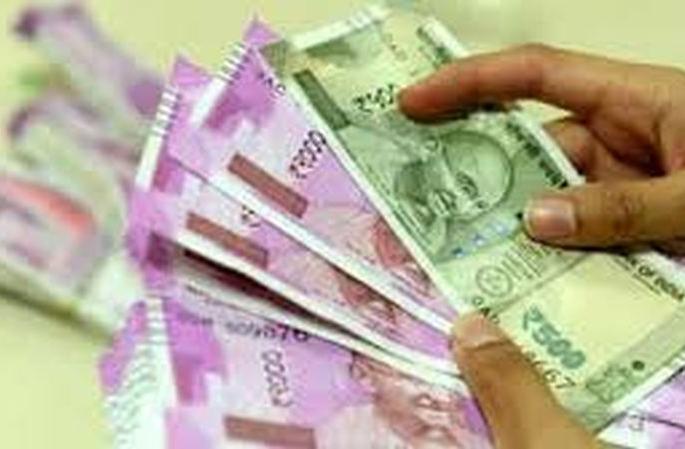 Make a quarter of the reimbursement in the name of the wife! | पुनर्वसनाच्या मोबदल्यातील एक चतुर्थांश रक्कम पत्नीच्या नावे करा!