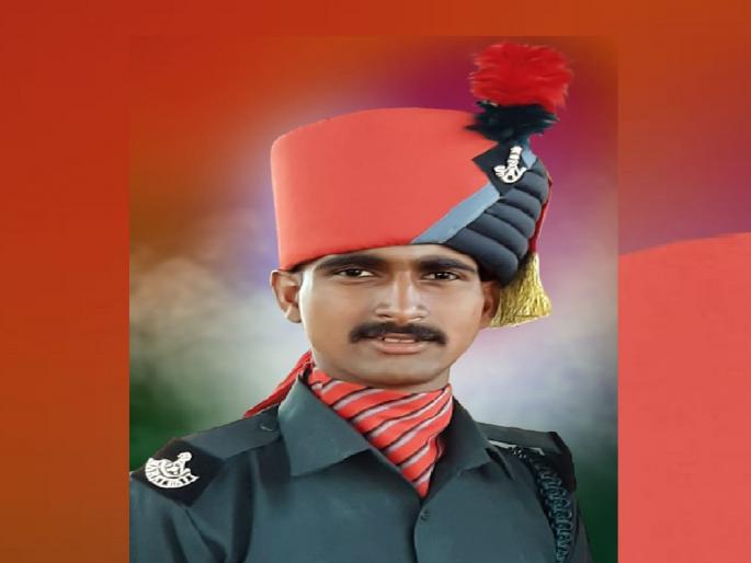 Who was told to die for the country? Trouble of Gram Sevak to the family of martyr Rishikesh Jondhale | देशासाठी कुणी मरायला सांगितलं होतं? शहीद ऋषिकेश जोंधळेंच्या कुटुंबीयांना ग्रामसेवकाचा त्रास Who was told to die for the country? Trouble of Gram Sevak to the family of martyr Rishikesh Jondhale | देशासाठी कुणी मरायला सांगितलं होतं? शहीद ऋषिकेश जोंधळेंच्या कुटुंबीयांना ग्रामसेवकाचा त्रास