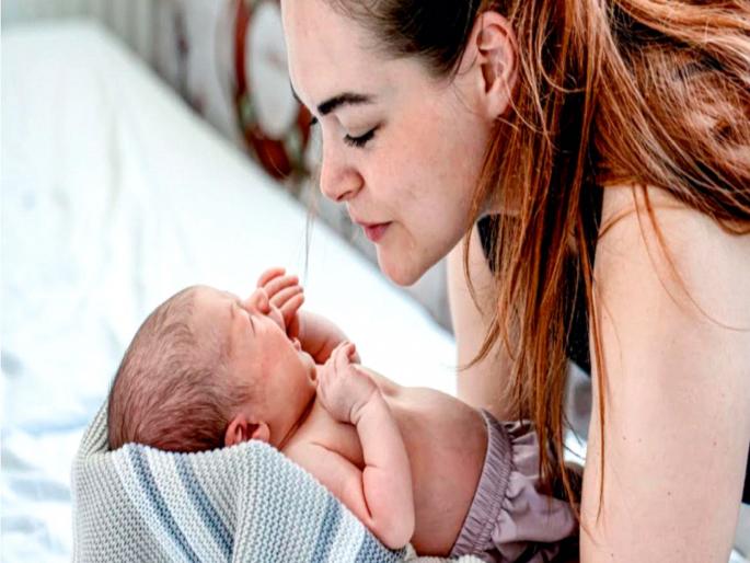 Russia has also lured school girls; If you give birth to children, you will get 1 lakh | ‘आई’ व्हा! शाळकरी मुलींनाही 'या' देशानं दिलं आमिष; मुलं जन्माला घातली तर मिळणार १ लाख