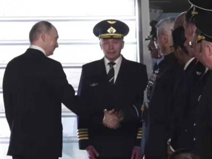 Target of $100 billion trade! Russian companies keen to benefit from not only oil sales but also transportation and services in India | लक्ष्य १०० अब्ज डॉलर व्यापाराचे! केवळ तेलविक्री नव्हे तर भारतातील वाहतूक व सेवेचा लाभ घेण्यास रशियन कंपन्या उत्सुक Target of $100 billion trade! Russian companies keen to benefit from not only oil sales but also transportation and services in India | लक्ष्य १०० अब्ज डॉलर व्यापाराचे! केवळ तेलविक्री नव्हे तर भारतातील वाहतूक व सेवेचा लाभ घेण्यास रशियन कंपन्या उत्सुक