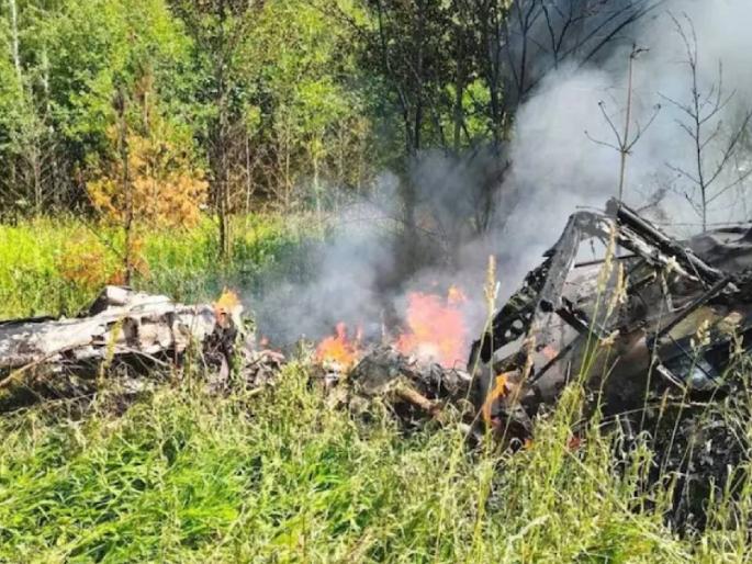 Russia Plane Crash Disappeared from radar, crashed in dense forest; What was the cause of the Russian plane crash? | Russia Plane Crash: रडारवरून गायब, घनदाट जंगलात कोसळले; रशियन विमान अपघाताचे कारण काय? Russia Plane Crash Disappeared from radar, crashed in dense forest; What was the cause of the Russian plane crash? | Russia Plane Crash: रडारवरून गायब, घनदाट जंगलात कोसळले; रशियन विमान अपघाताचे कारण काय?