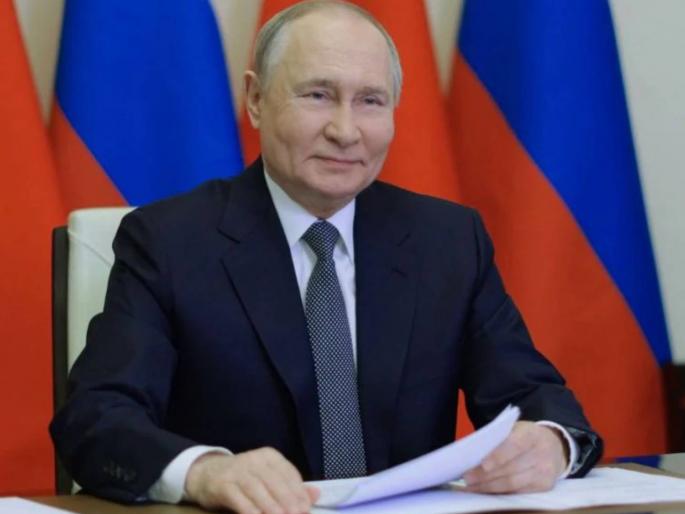 Russian President Putin eager to talk to Donald Trump; Kremlin's statement on US offer | रशियाचे राष्ट्राध्यक्ष पुतिन डोनाल्ड ट्रम्प यांच्यासोबत बोलण्यासाठी उत्सुक; अमेरिकेच्या ऑफरवर क्रेमलिन यांचे विधान आले Russian President Putin eager to talk to Donald Trump; Kremlin's statement on US offer | रशियाचे राष्ट्राध्यक्ष पुतिन डोनाल्ड ट्रम्प यांच्यासोबत बोलण्यासाठी उत्सुक; अमेरिकेच्या ऑफरवर क्रेमलिन यांचे विधान आले