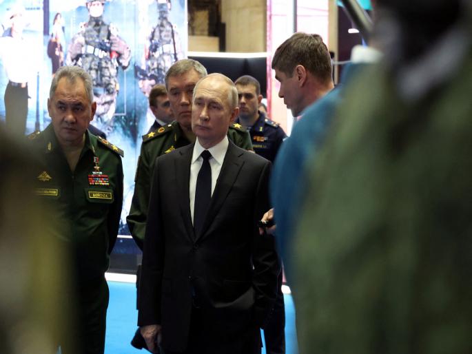 When and how will it respond to Ukraine's 'Operation Spiderweb'?; Russia reveals | युक्रेनच्या 'ऑपरेशन स्पायडरवेब'ला कधी अन् कसं प्रत्युत्तर देणार?; रशियाने केला खुलासा When and how will it respond to Ukraine's 'Operation Spiderweb'?; Russia reveals | युक्रेनच्या 'ऑपरेशन स्पायडरवेब'ला कधी अन् कसं प्रत्युत्तर देणार?; रशियाने केला खुलासा