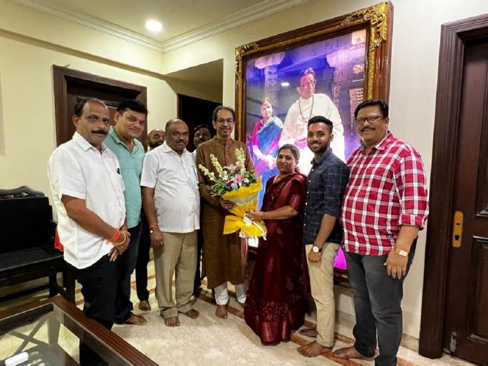 Rutuja Latke met Uddhav Thackeray today | ऋतुजा लटके यांनी घेतली उद्धव ठाकरे यांची भेट! Rutuja Latke met Uddhav Thackeray today | ऋतुजा लटके यांनी घेतली उद्धव ठाकरे यांची भेट!