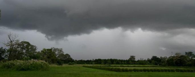 Orange Alert in Nagpur; Hail with thunderstorms | नागपुरात ऑरेंज अलर्ट; वादळी पावसासह गारा पडण्याचा इशारा Orange Alert in Nagpur; Hail with thunderstorms | नागपुरात ऑरेंज अलर्ट; वादळी पावसासह गारा पडण्याचा इशारा