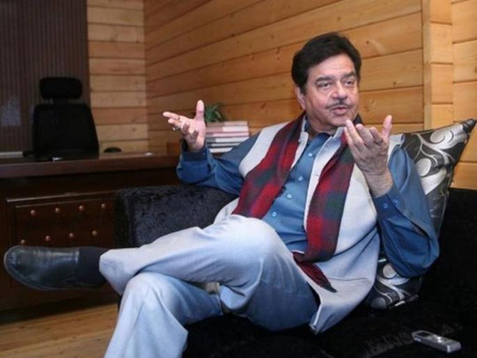 congress shatrughan sinha tweets the new variant is unhappy with pm modi | जगात ४ प्रकारचे दु:खी; शॉटगन सिन्हांनी शोधला मोदींशी संबंधित चौथा भन्नाट व्हेरिएंट congress shatrughan sinha tweets the new variant is unhappy with pm modi | जगात ४ प्रकारचे दु:खी; शॉटगन सिन्हांनी शोधला मोदींशी संबंधित चौथा भन्नाट व्हेरिएंट